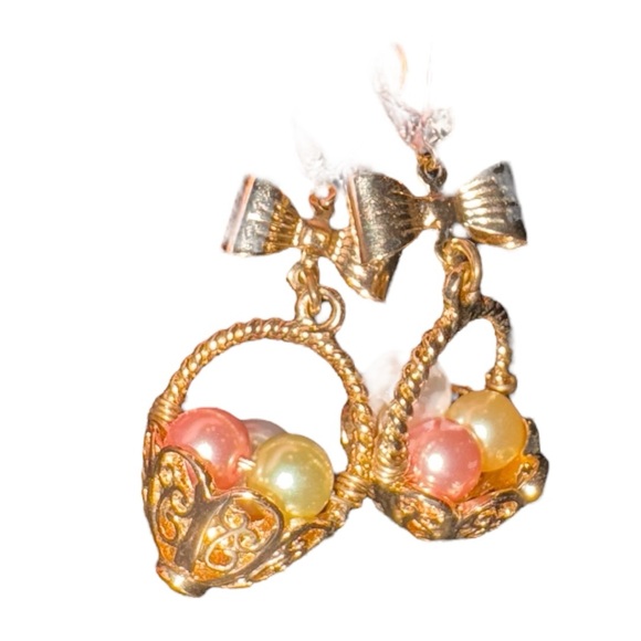 Vintage Basket Earrings Goldtone w/Faux Pearl Easter Eggs Bow Top Leverback JB7 - Picture 2 of 3